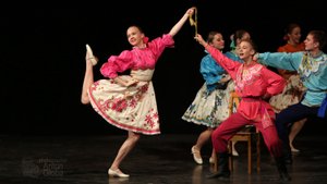 "Ремешок", ансамбль "Школьные годы". "Strap", ensemble "School Years".
