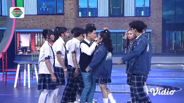 Aduhh Ributt!! Magic 5 Vs The Beast Gak Bisa Akur Ya?!?! | Let The Magic 5 Begin смотреть онлайн