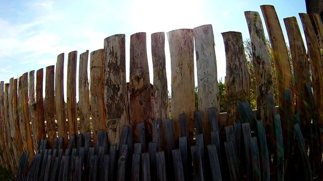 Забор на даче за 6 тысяч рублей смотреть онлайн