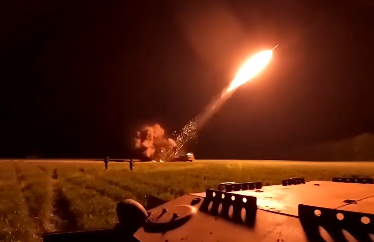 В кромешной темноте: как "Ураганы" бьют по позициям ВСУ / События на ТВЦ