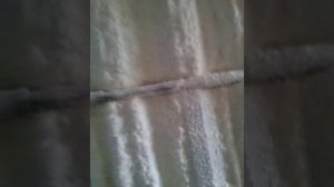 Технология распыления и нанесения монтажной пены на стены.