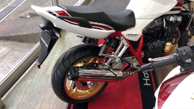 2021 Honda CB1300 SUPER FOUR. смотреть онлайн