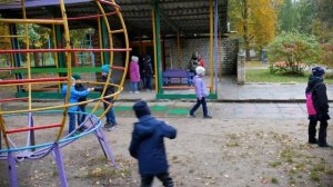 Листопад. Осенняя прогулка в детском саду.NICK-VIDEO studio.