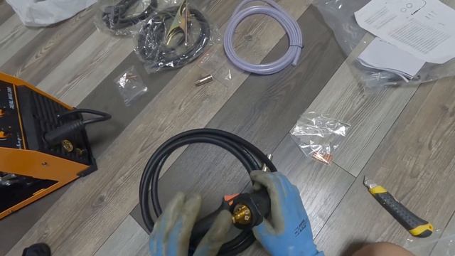 Полуавтомат СВАРОГ Сварочный инвертор  MIG REAL MIG 200 (N24002N)