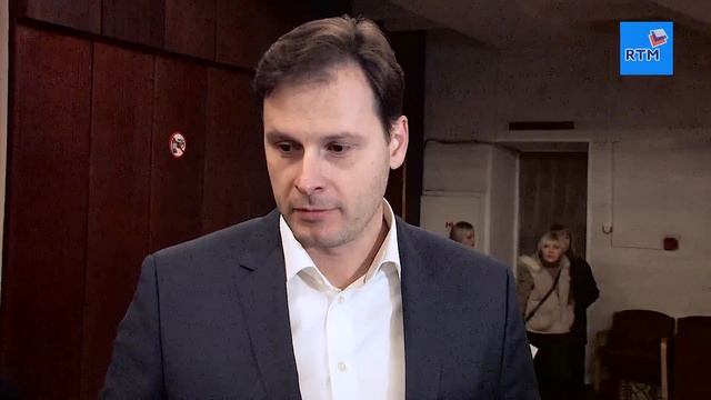 20 ноября 2015 г. Кирилл Лучинский:Очень рад, что театр Чехова задышал по-другому смотреть онлайн