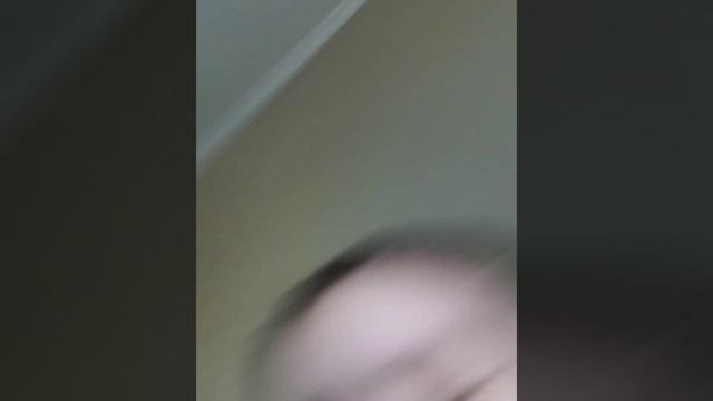 Эксперемент от Романа. Свеча, стакан и вода с красителем. Почему вода затекает в стакан? смотреть онлайн