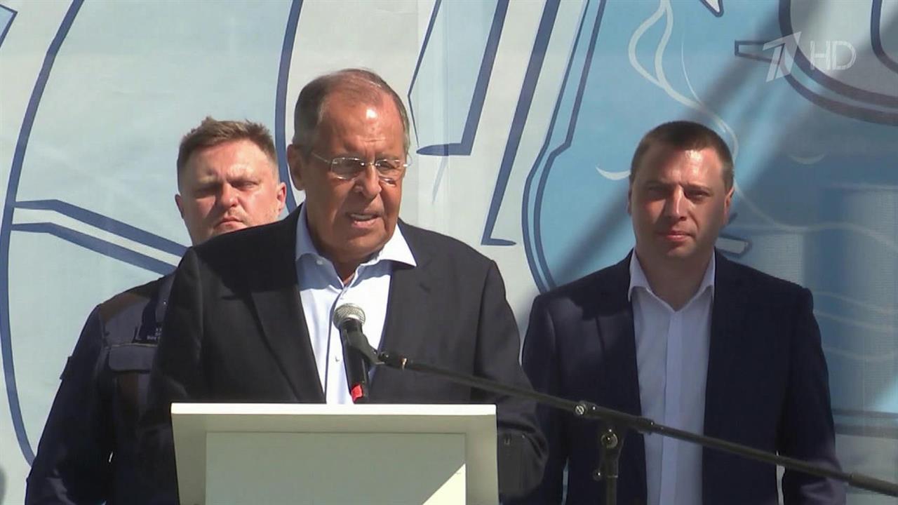 Сергей Лавров принял участие в церемонии открытия комплекса для гребного слалома