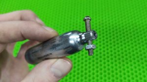Секретная функция пустого баллончика из-под CO2 для пневматического оружия. Потрясающая идея