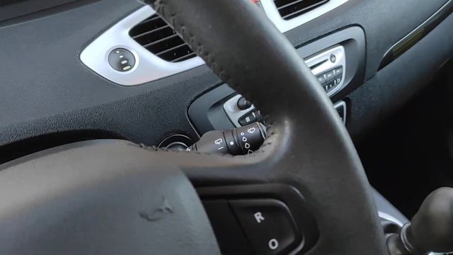 RENAULT SCENIC III 1.5 dCi 110 hp Xmod смотреть онлайн