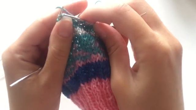Вяжем носок с пяткой "бумеранг". Спицы Addi Crazy. Пряжа Schachenmayr Reggia. смотреть онлайн