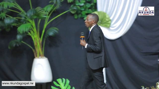 BITEYE UBWOBA😭BYAFASHE N'ABAGORE BAKUZE NABO BARI KWIYAMBIKA UBUSA😳MUJYA MWIJURU RYANDE/ PST MICHE смотреть онлайн