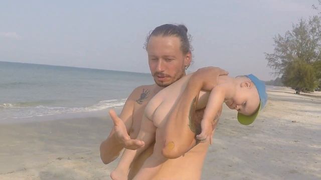 Солнцезащитный крем ребёнку, а надо ли? Сиануквиль\ пляж Отрес смотреть онлайн