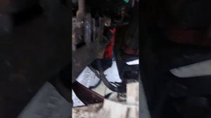 снимаем квадратную фару вольво fh-12.