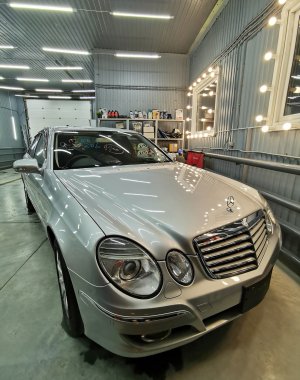 Обзор Mercedes-Benz W211 из Японии
