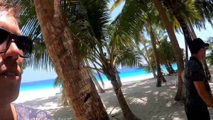 Fihalhohi resort island. Обзор относительно бюджетного, но очень крутого резорта