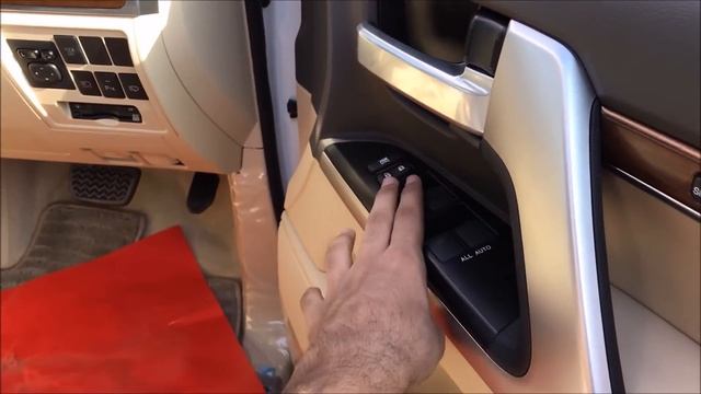 2017 Lexus LX570 vs 2017 Toyota Land Cruiser: Full Comparison! *Urdu/Hindi Exclusive* смотреть онлайн