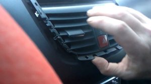 Замена лампочки в часах Пежо 207,Peugeot 207