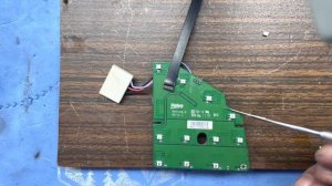 Ремонт фонаря Ниссан, замена светодиодов.