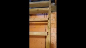 Сборка и крепление консольной лестницы к стене из газобетона.