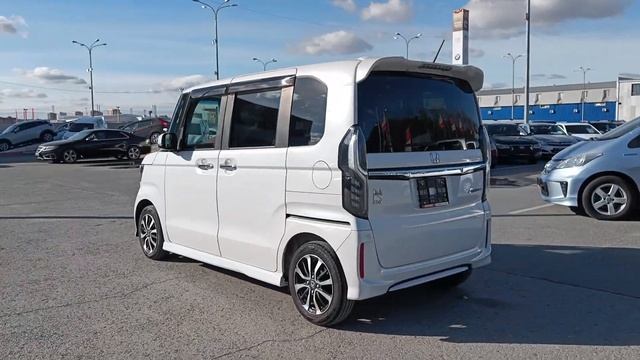 Honda N-BOX 2019, Без пробега по РФ смотреть онлайн