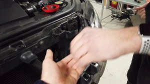 How to remove Range Rover Sport L494 HeadLamp / Headlight Change Bulb etc