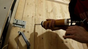 Решил промазать швы деревянной двери герметиком / Есть что поесть / дом в деревне / влоги блокнот