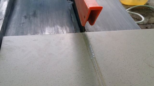 Электрический плиткорез. Использование неправильного диска. Что получилось. смотреть онлайн