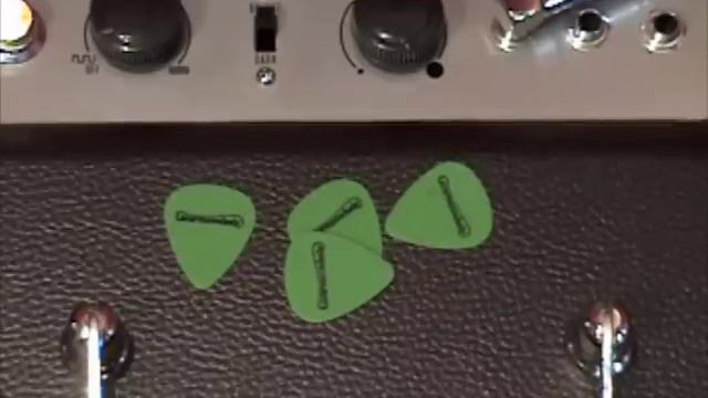 Fender Excelsior Guitar Amplifier demo with Stratocaster смотреть онлайн