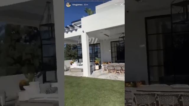 LeBron James Daughter Zhuri Has Her Own House in The James' Backyard 😂 смотреть онлайн