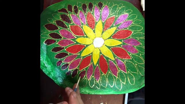 110. Раскрашиваю камень.Садовая фигура. Вторая сторона. смотреть онлайн