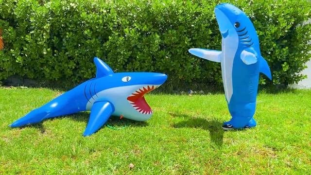 Chris Learn to Share Food and Pretend Cook Toy Food