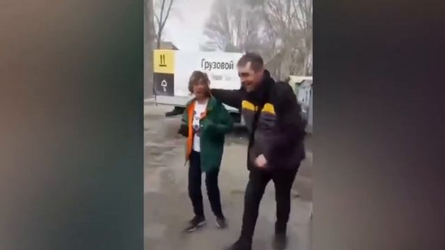 Дрозды, вверх. Вниз по социальной лестнице смотреть онлайн