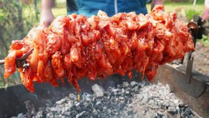 ПОКАЗЫВАЮ КАК ГОТОВИТЬ НАСТОЯЩУЮ ШАУРМУ. РЕЦЕПТ ДОНЕР КЕБАБ.