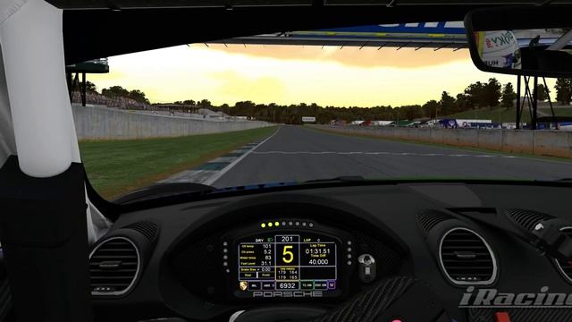 iRacing - Porsche 718 Cayman GT4 Clubsport - Road Atlanta смотреть онлайн