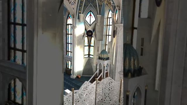 Интерьер мечети Кул-Шариф в Казани