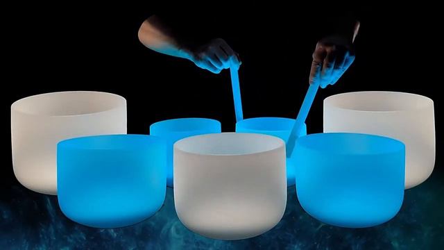 Хрустальные поющие чаши 432 Гц удаляют всю негативную энергию