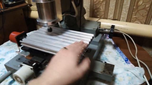 Притащил к себе в комнату фрезерный станок смотреть онлайн