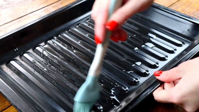 ЖАРЕНЫЕ КОТЛЕТЫ уже в прошлом: никаких брызг масла, показываю как готовлю сочнейшие котлеты! смотреть онлайн