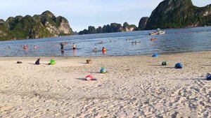 ВЬЕТНАМ. ГОРОД КАМФА. ГОРОД МОРЕ И ШАХТЫ. ПРЕКРАСНЫЙ ГОРОД.