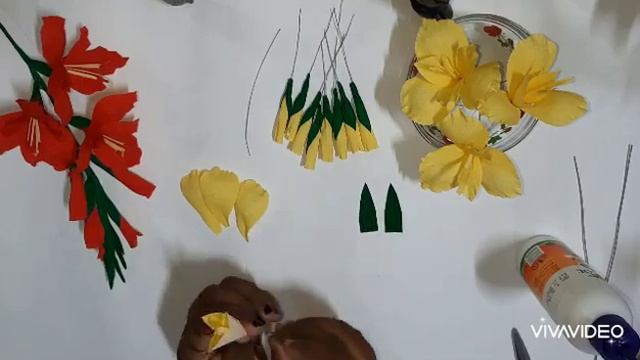 Crepe Paper Gladiolus Flowers #V_11 смотреть онлайн