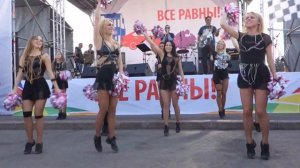 МотоЛето 2014 - Владивосток 2000 - Девушки Cheerleaders 1