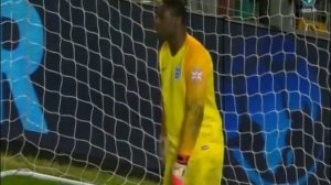 УСЭЙН БОЛТ ИГРАЕТ В ФУТБОЛ/АНГЛИЯ-СБОРНАЯ МИРА/USAIN BOLT