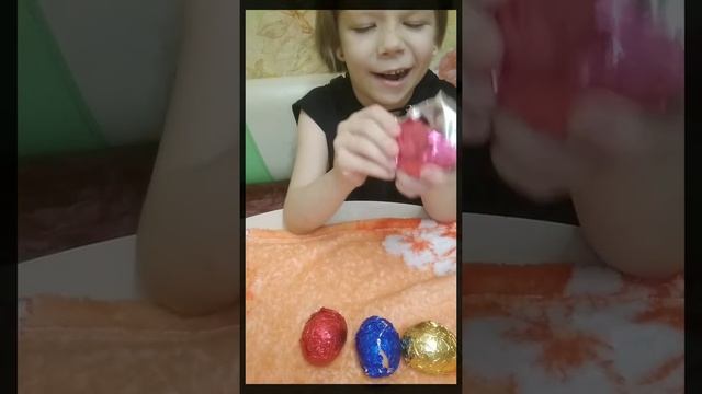 Украшаем яйца фольгой на Пасху
