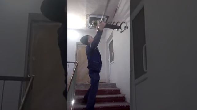 Автоматическая лестница на чердак смотреть онлайн