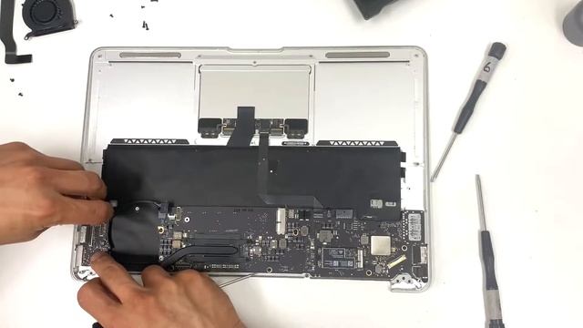 [OpenMyLaptop] MacBook Air A1466 Screen Replacement | Disassembly смотреть онлайн