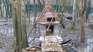 Мансур-Демонтаж: пособие по разбору избушки для начинающих.