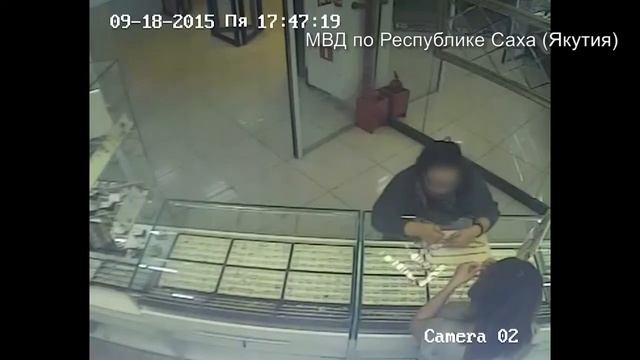 Задержана подозреваемая в краже золотой цепочки смотреть онлайн