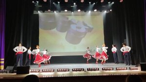 Народный танец "Возвращение казаков"