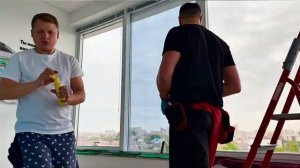 Демонтаж старой и монтаж новой солнцезащитной пленки Сильвер 5.