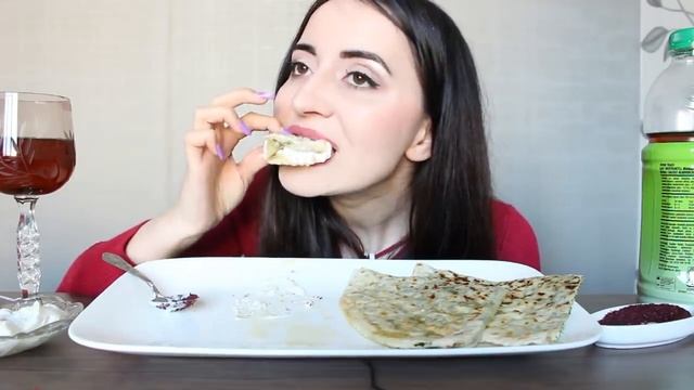 СПОР С УЧИТЕЛЬНИЦЕЙ / ИСТОРИИ СО ШКОЛЫ / MUKBANG asmr/ Ayka Emilly смотреть онлайн